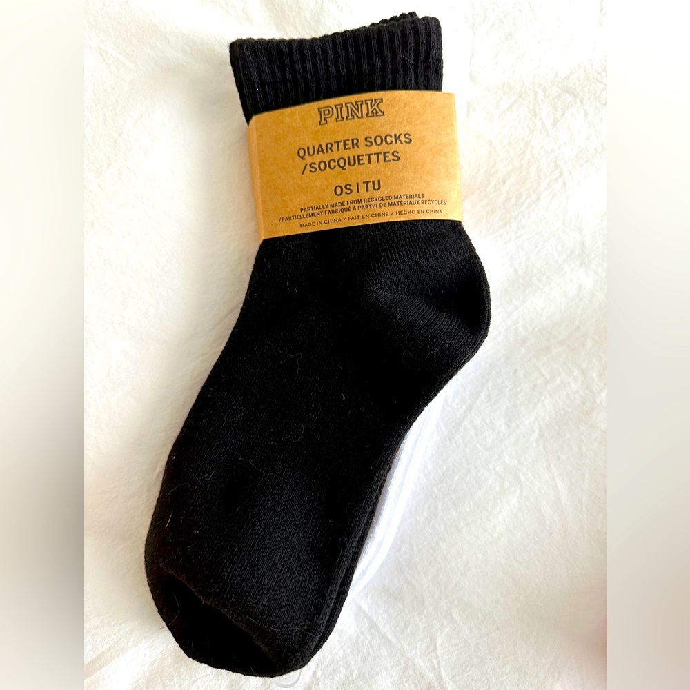 Victoria’s Secret PINK quarter socks